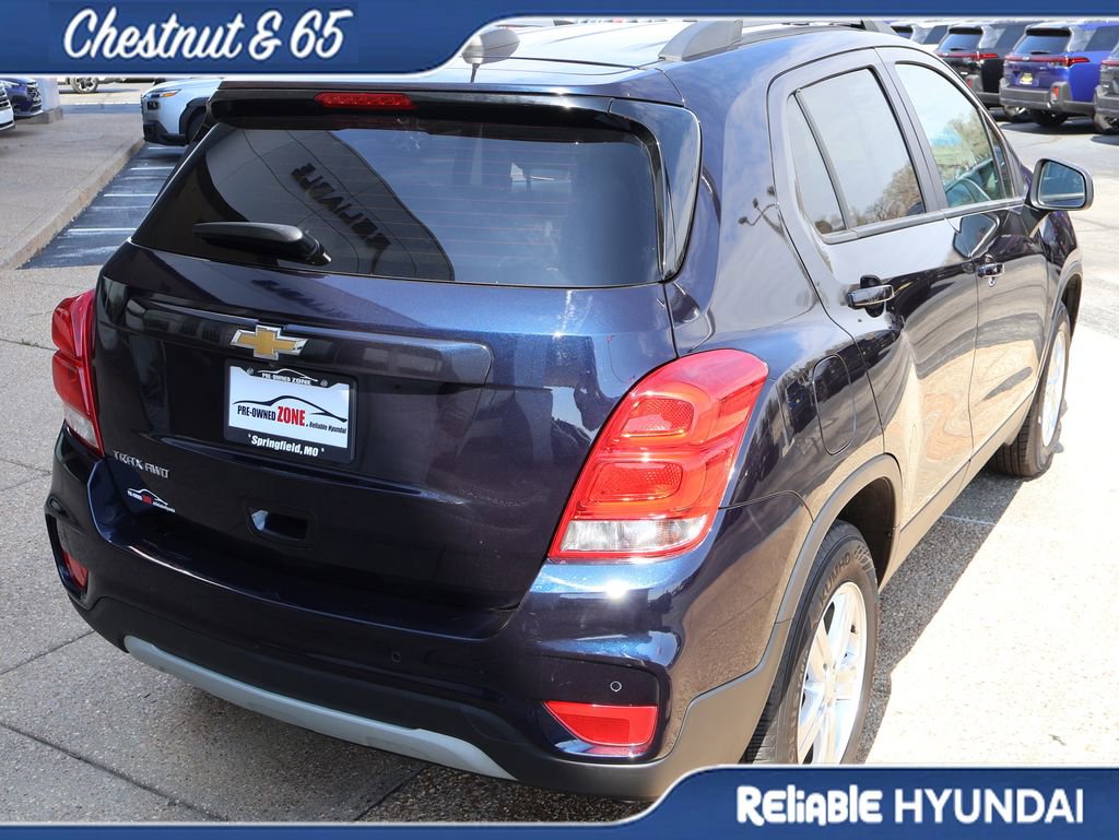 Used 2022 Chevrolet Trax LT w/ Driver Confidence Package image 6