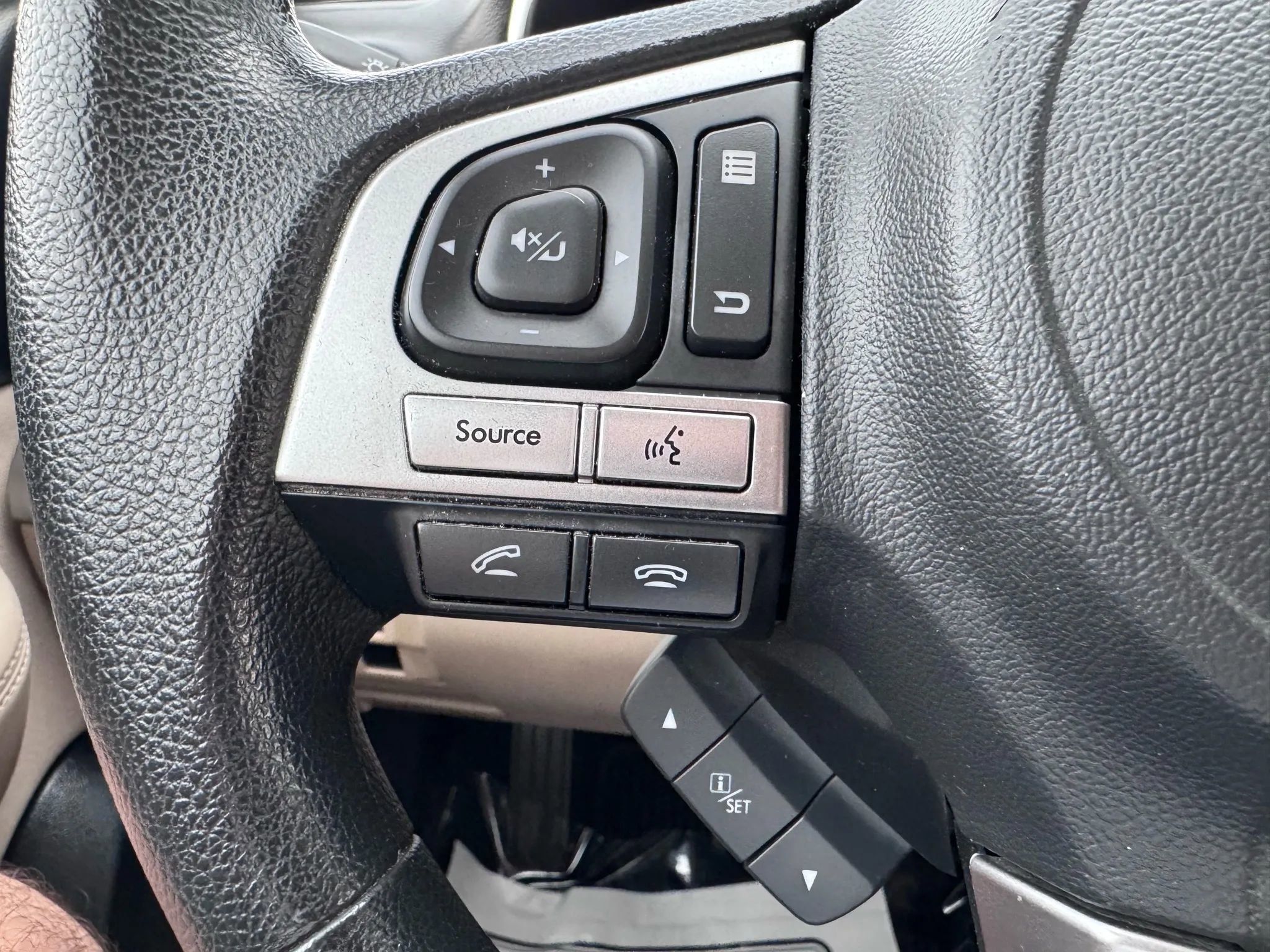 Used 2017 Subaru Outback 2.5i AWD/4WD image 29