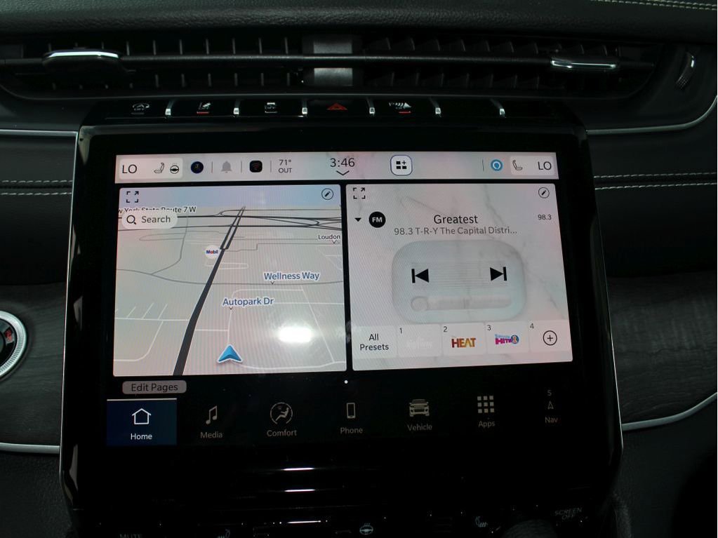 New 2025 Jeep Grand Cherokee Limited w/ Black Appearance Package image 16