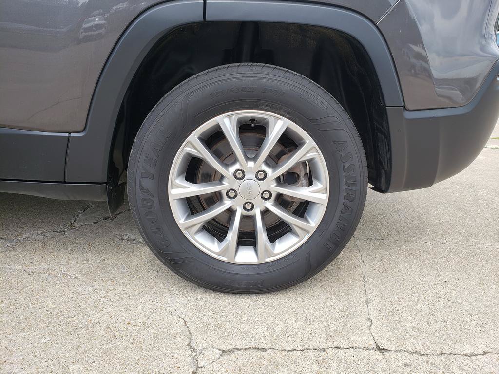 Used 2022 Jeep Cherokee Latitude Lux AWD/4WD image 11