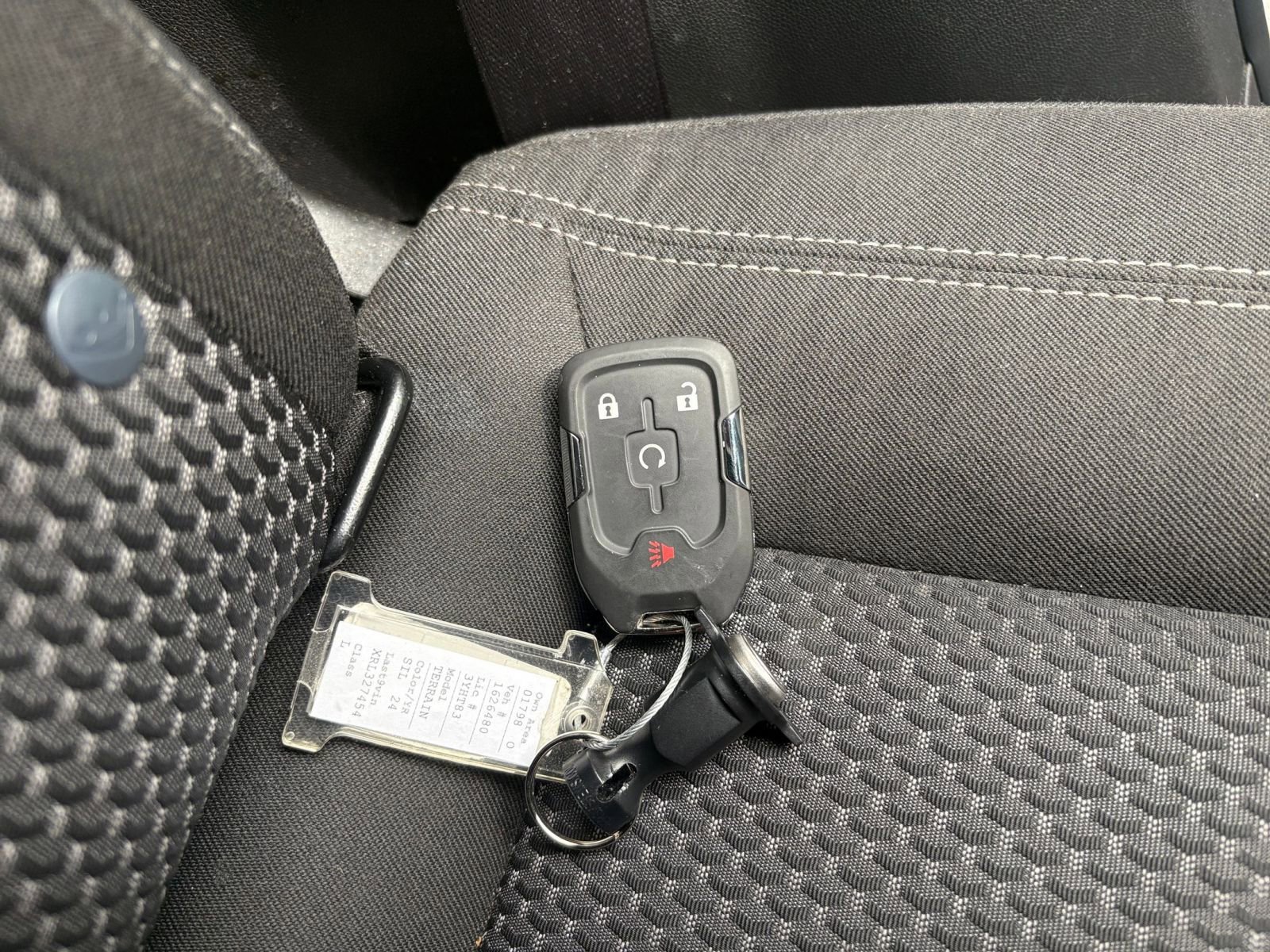 Used 2024 GMC Terrain SLE FWD image 21
