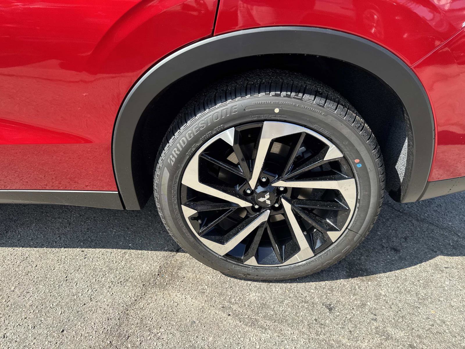 New 2025 Mitsubishi Outlander 4WD Plug-In Hybrid image 7
