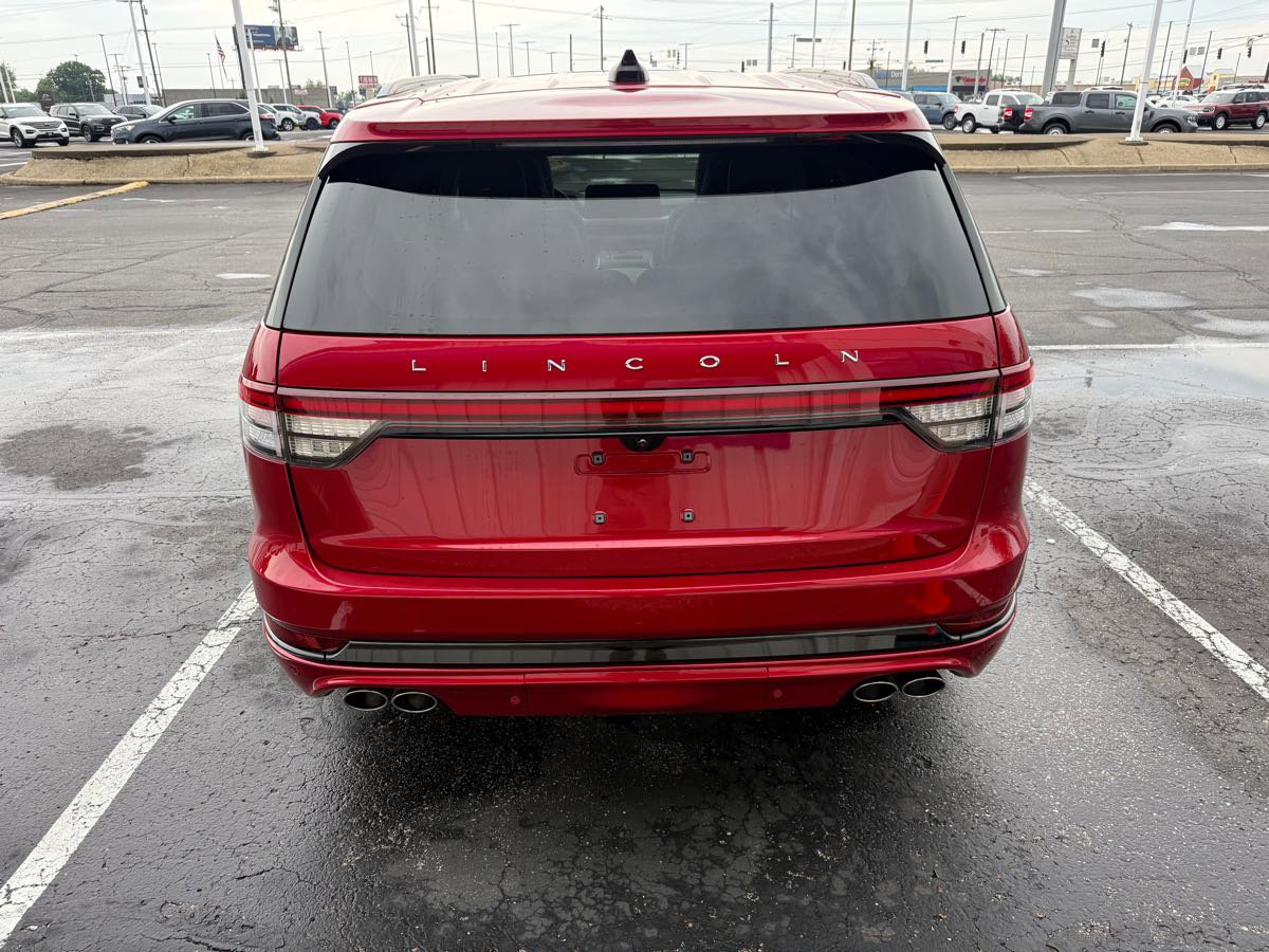 Used 2025 Lincoln Aviator Reserve w/ Equipment Group 201A AWD/4WD image 5