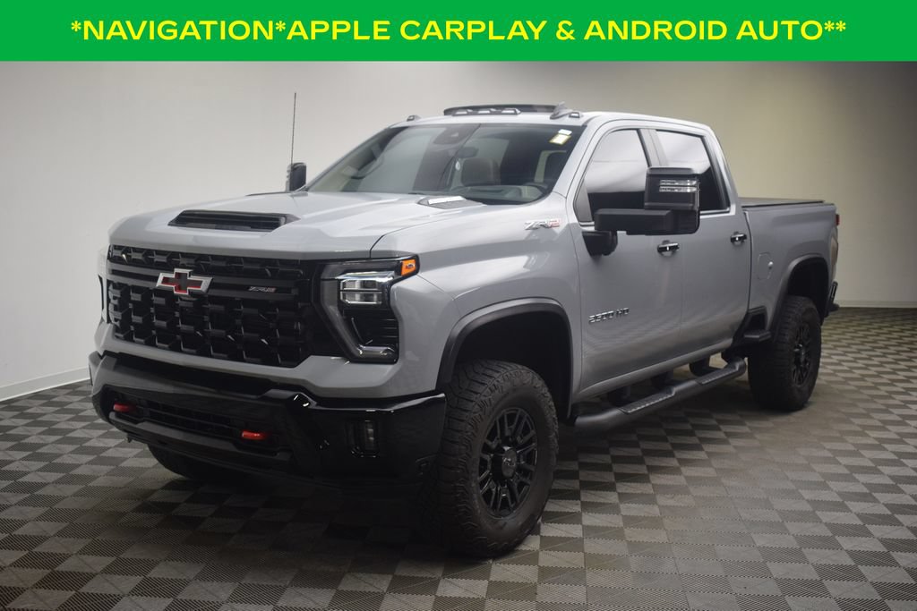 Used 2024 Chevrolet Silverado 2500 ZR2 w/ Technology Package AWD/4WD image 3