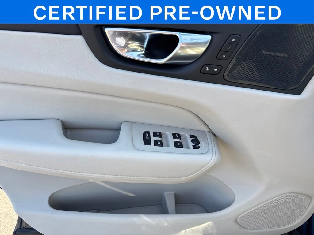 Certified 2024 Volvo XC60 T8 Ultimate w/ Protection Package Premier AWD/4WD image 11