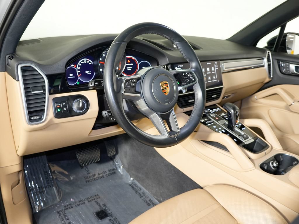 Certified 2023 Porsche Cayenne Platinum Edition AWD/4WD image 4