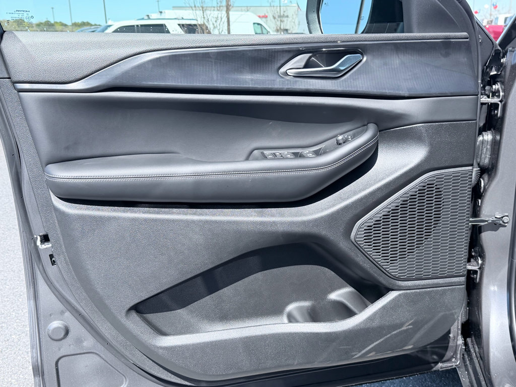 New 2026 Jeep Grand Cherokee Laredo X RWD image 30