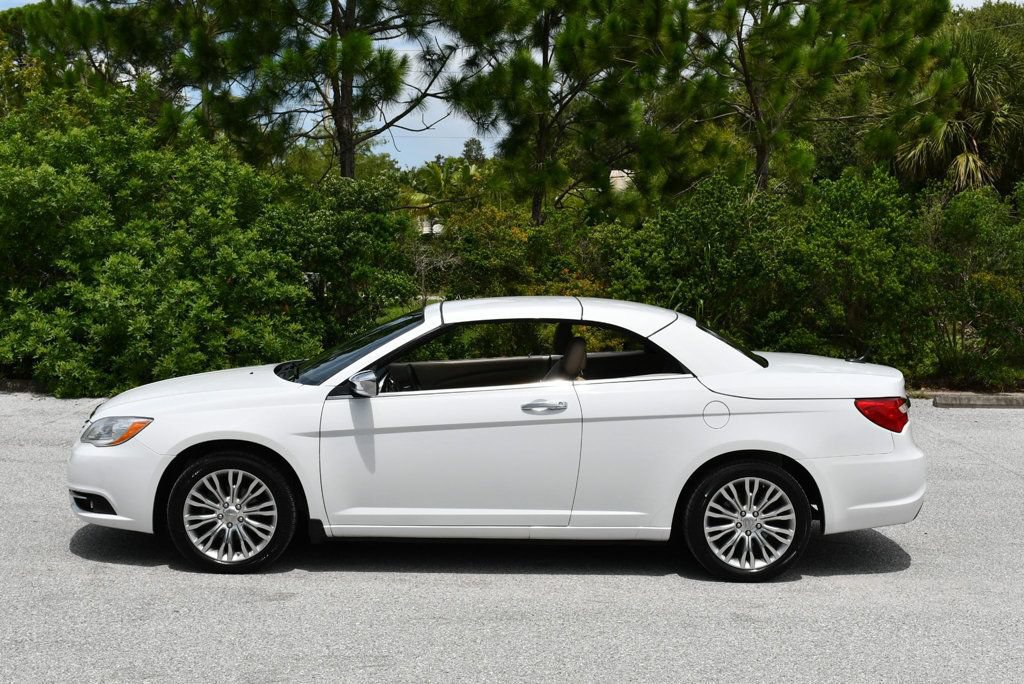 Used 2012 Chrysler 200 Limited FWD image 32