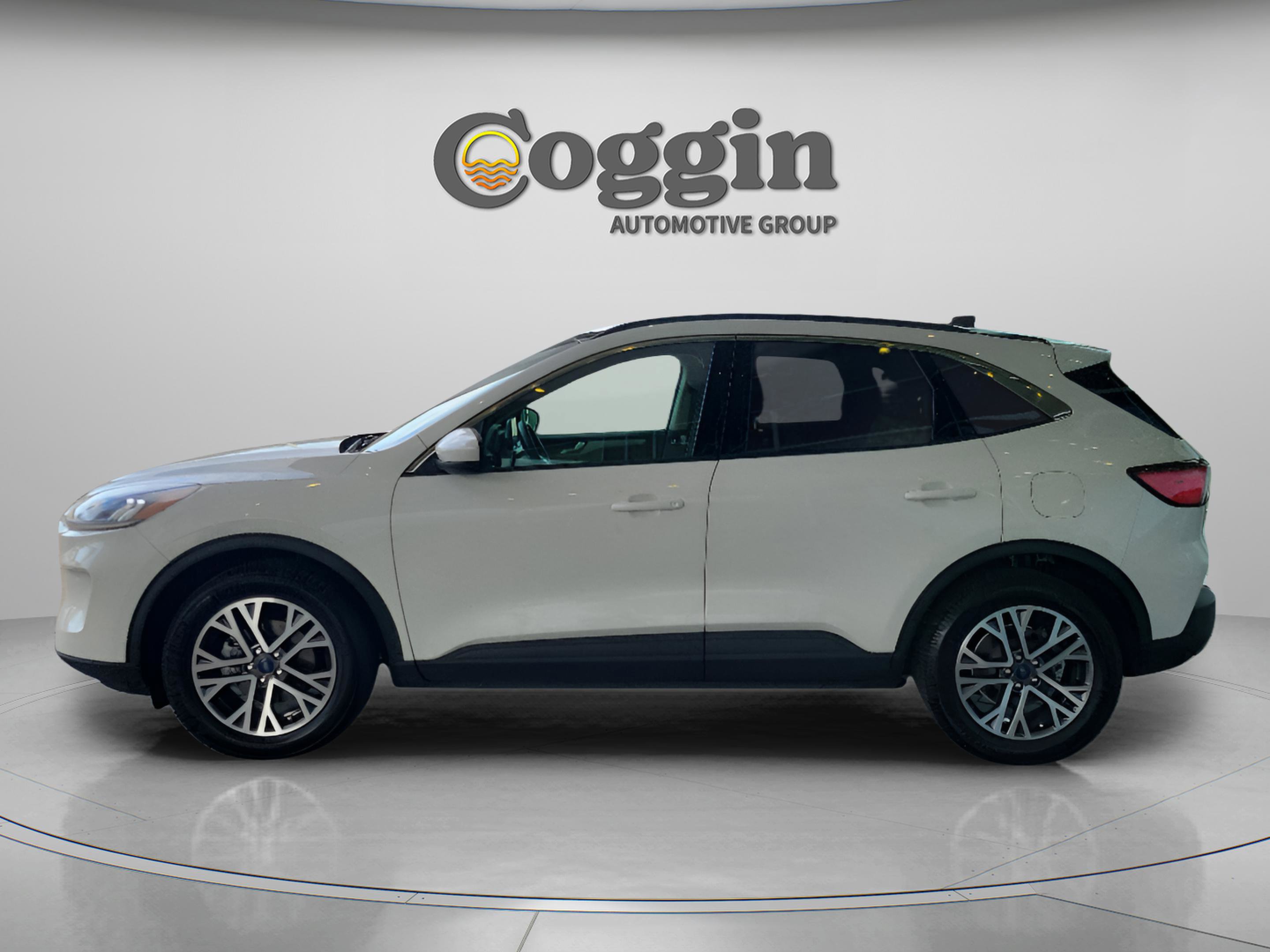 Used 2020 Ford Escape SEL image 3