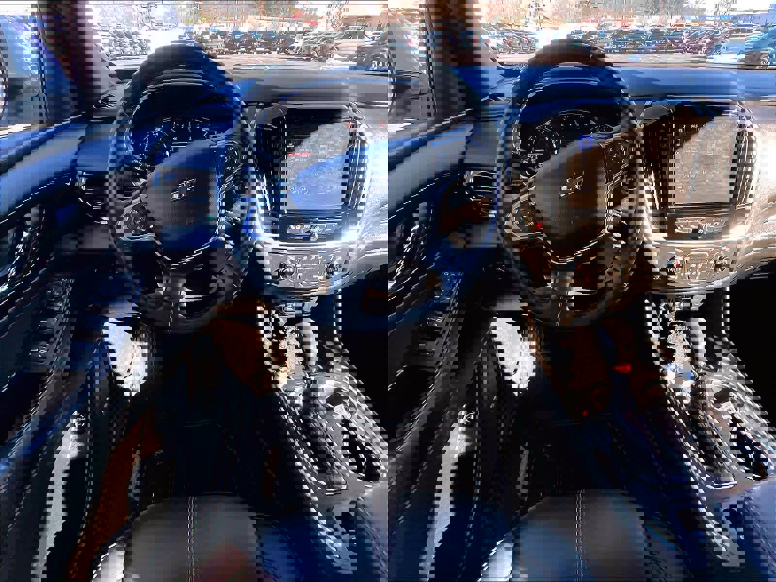 Used 2023 Chevrolet Traverse RS image 17