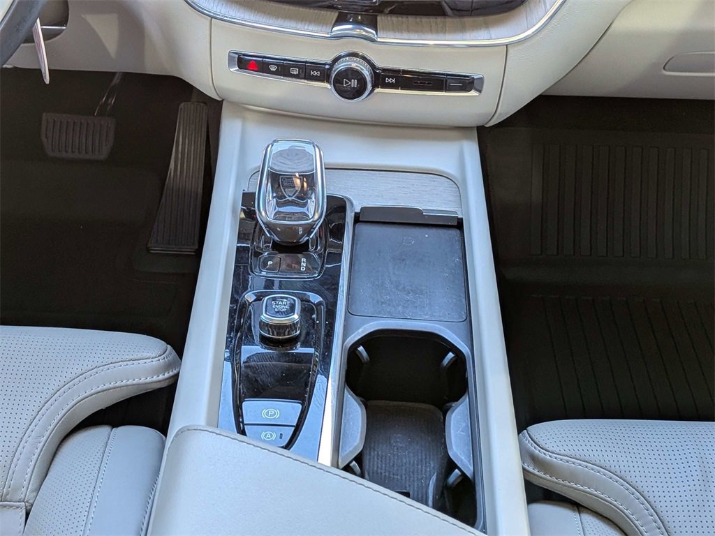 Used 2022 Volvo XC60 B5 Inscription w/ Advanced Package image 20