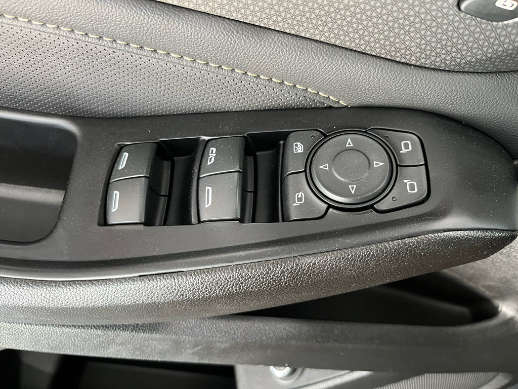 Used 2023 Chevrolet Traverse Premier w/ Redline Edition image 31