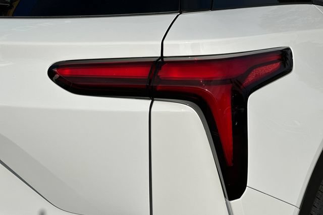 New 2026 Chevrolet Blazer EV LT w/ Midnight/Sport Edition FWD image 38