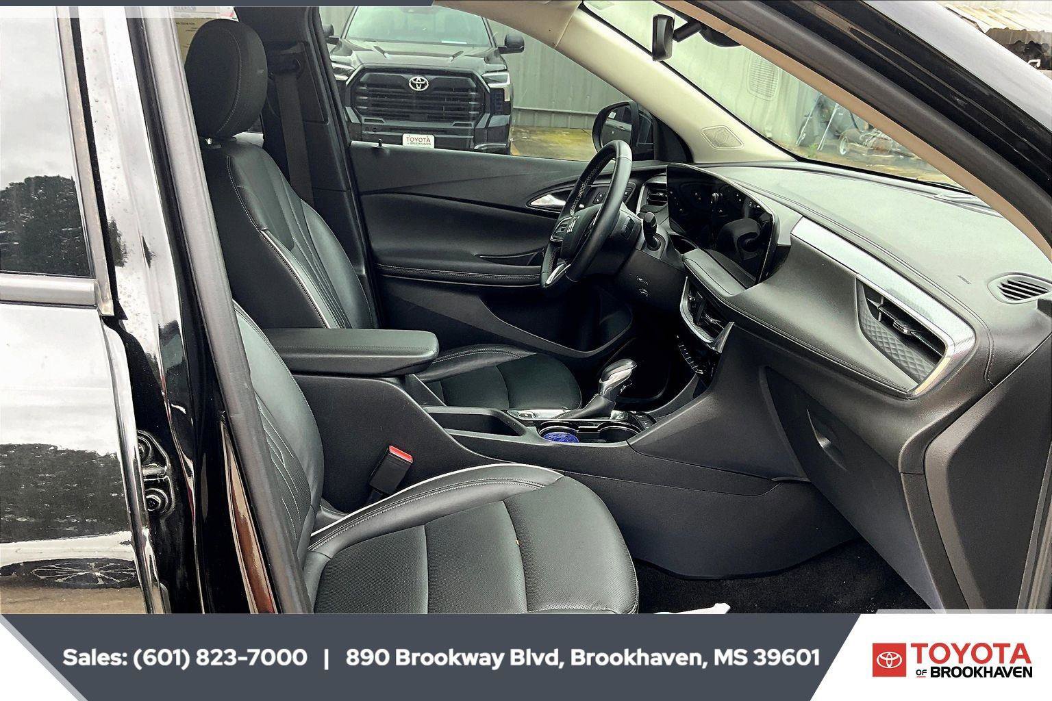 Used 2024 Buick Encore GX Avenir FWD image 6