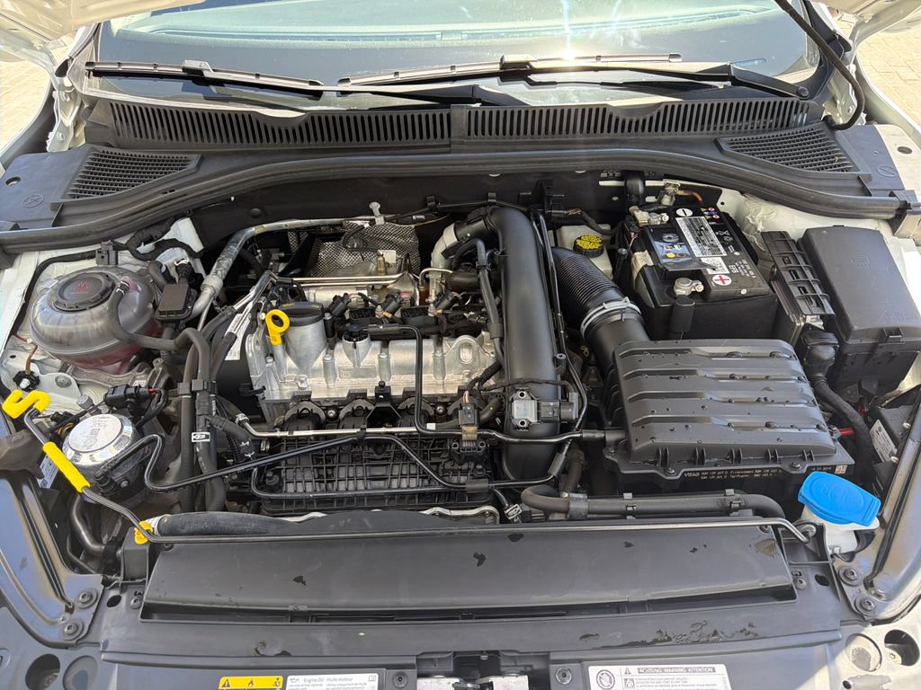 Used 2019 Volkswagen Jetta SE w/ Cold Weather Package FWD image 23