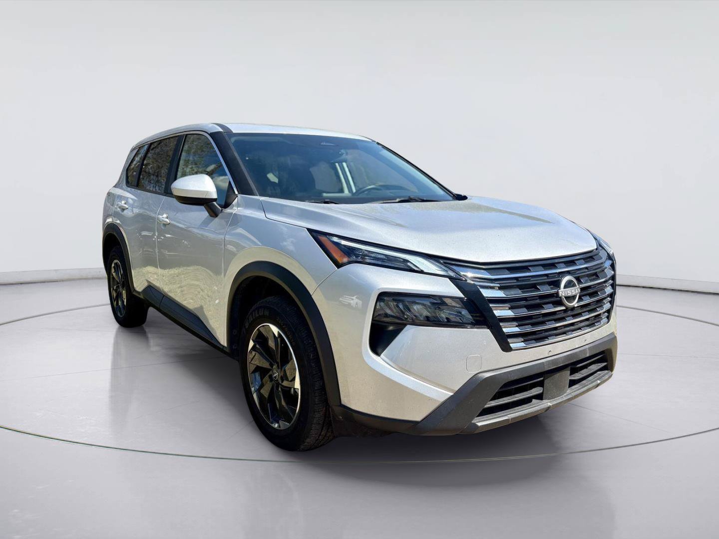 Used 2025 Nissan Rogue SV