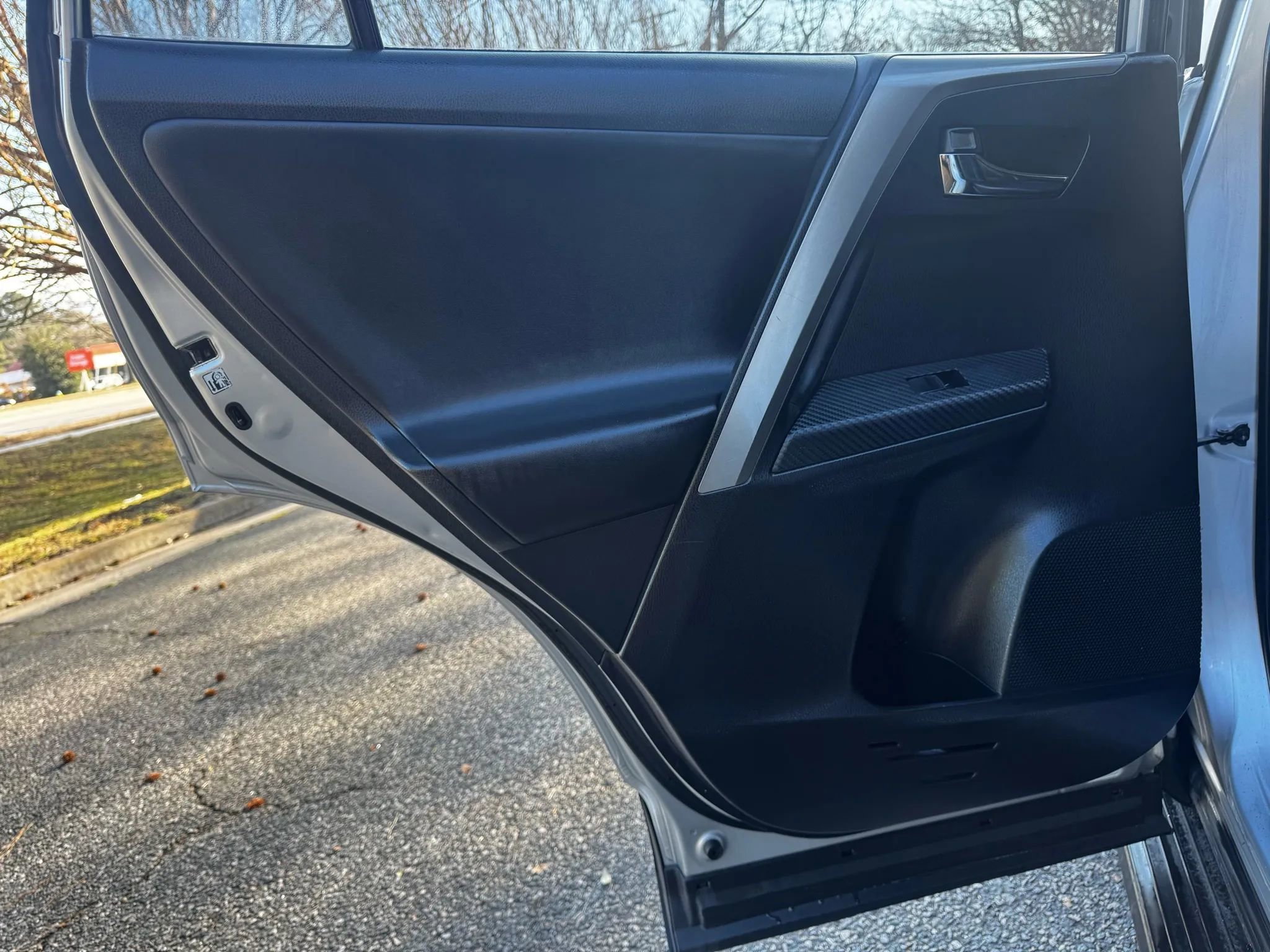 Used 2013 Toyota RAV4 Limited image 11