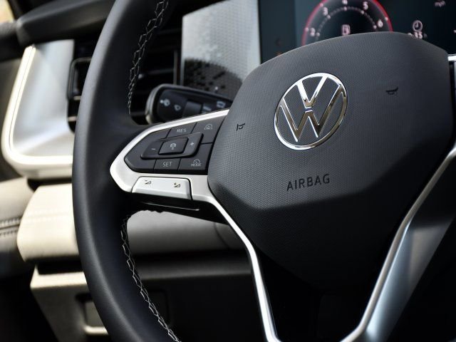 New 2026 Volkswagen Tiguan SE FWD image 20