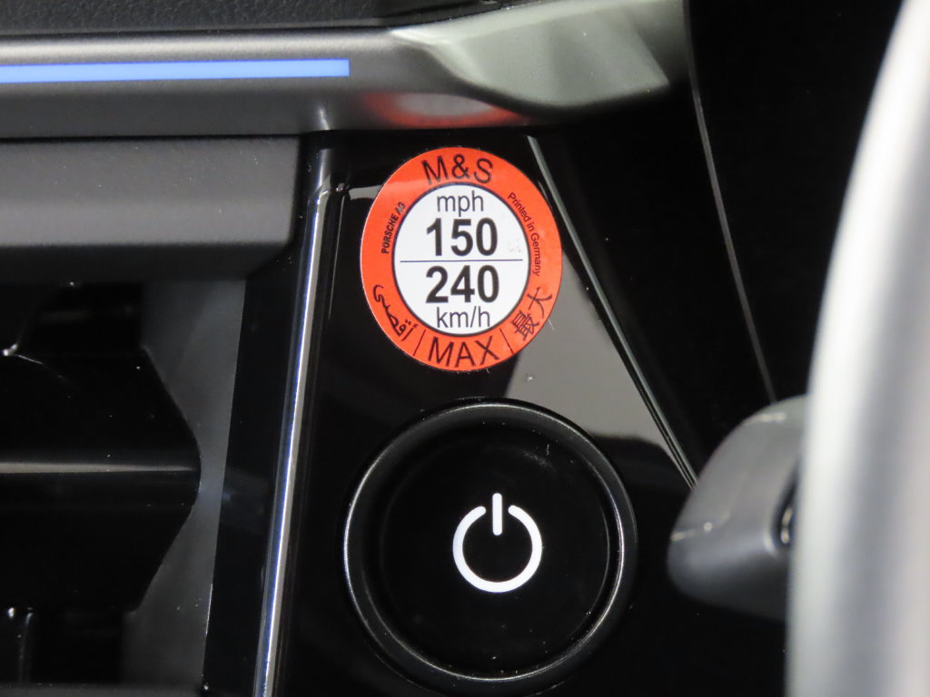 Certified 2025 Porsche Macan Electric w/ Premium Package RWD image 24