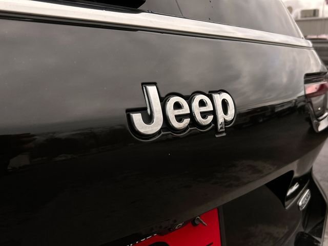 Used 2022 Jeep Grand Cherokee L Overland w/ Advanced Protech Group III image 32