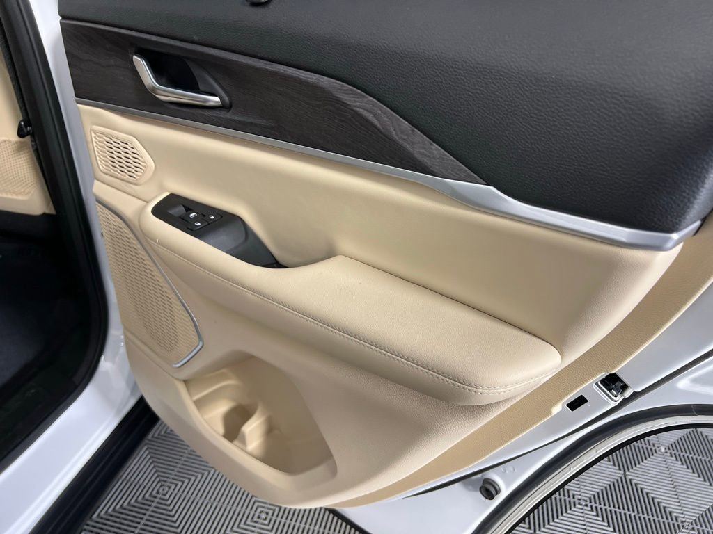 Used 2022 Jeep Grand Cherokee Limited 4xe w/ Luxury Tech Group II image 32