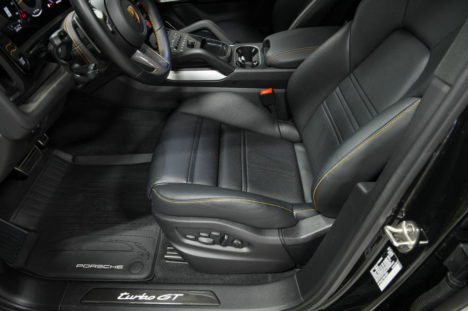 Used 2024 Porsche Cayenne Turbo GT AWD/4WD image 99
