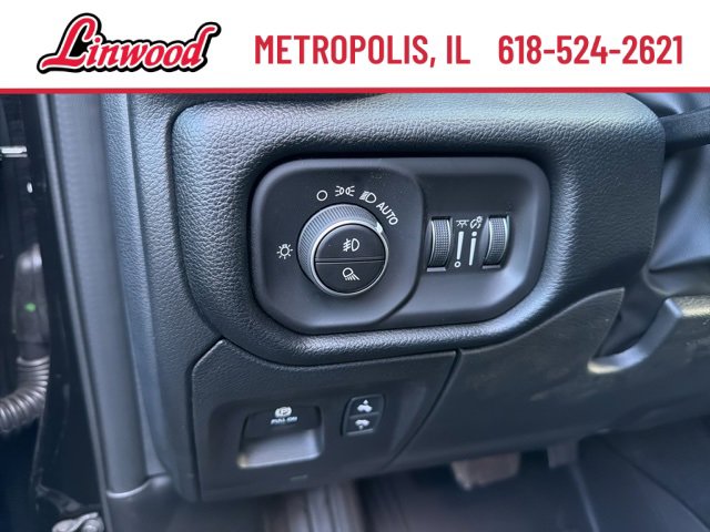 New 2026 RAM 1500 4x4 Crew Cab image 15