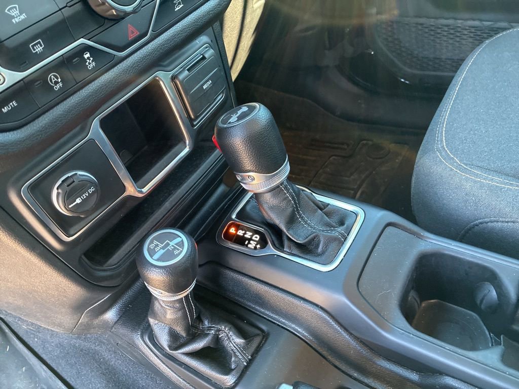 Used 2024 Jeep Wrangler Sport image 13