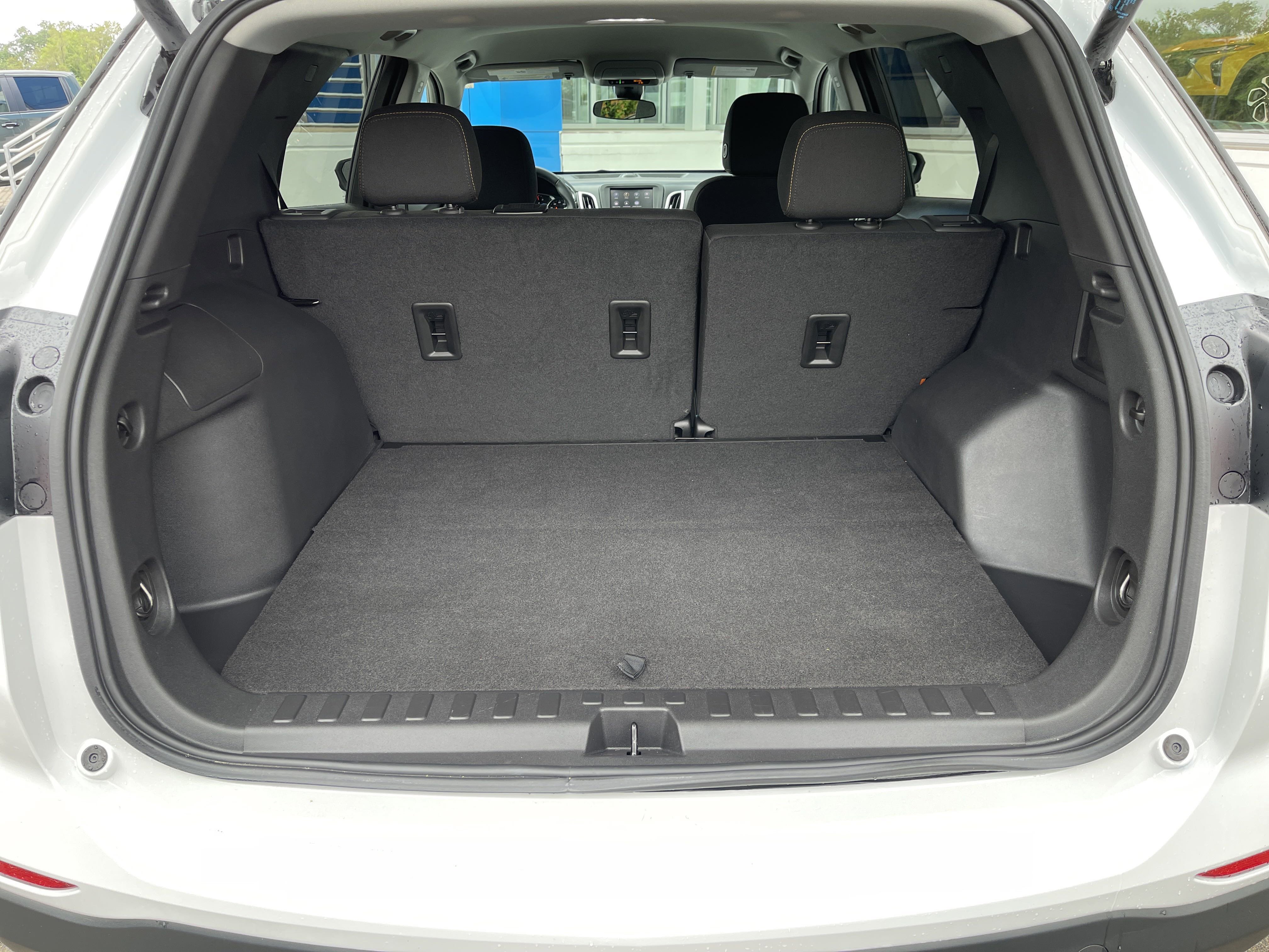 Used 2023 Chevrolet Equinox LT image 39