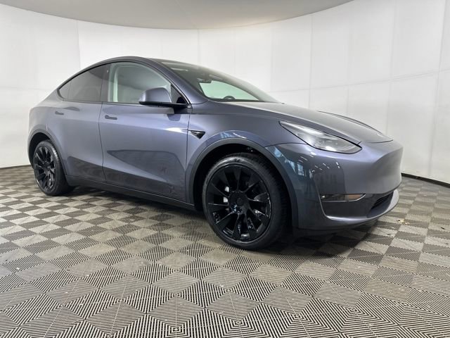 Used 2023 Tesla Model Y Long Range image 2