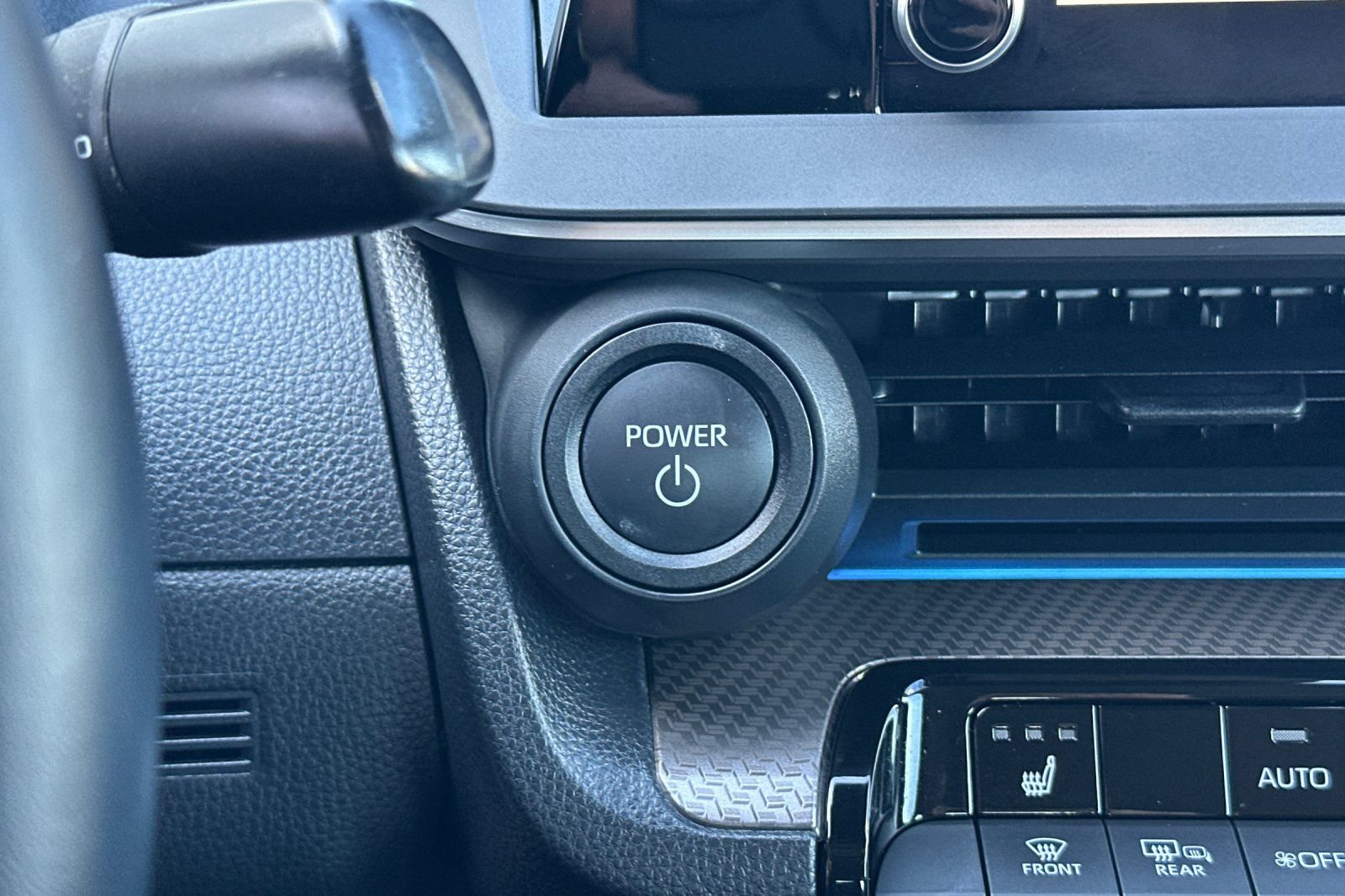 Certified 2024 Toyota Prius XLE FWD image 27