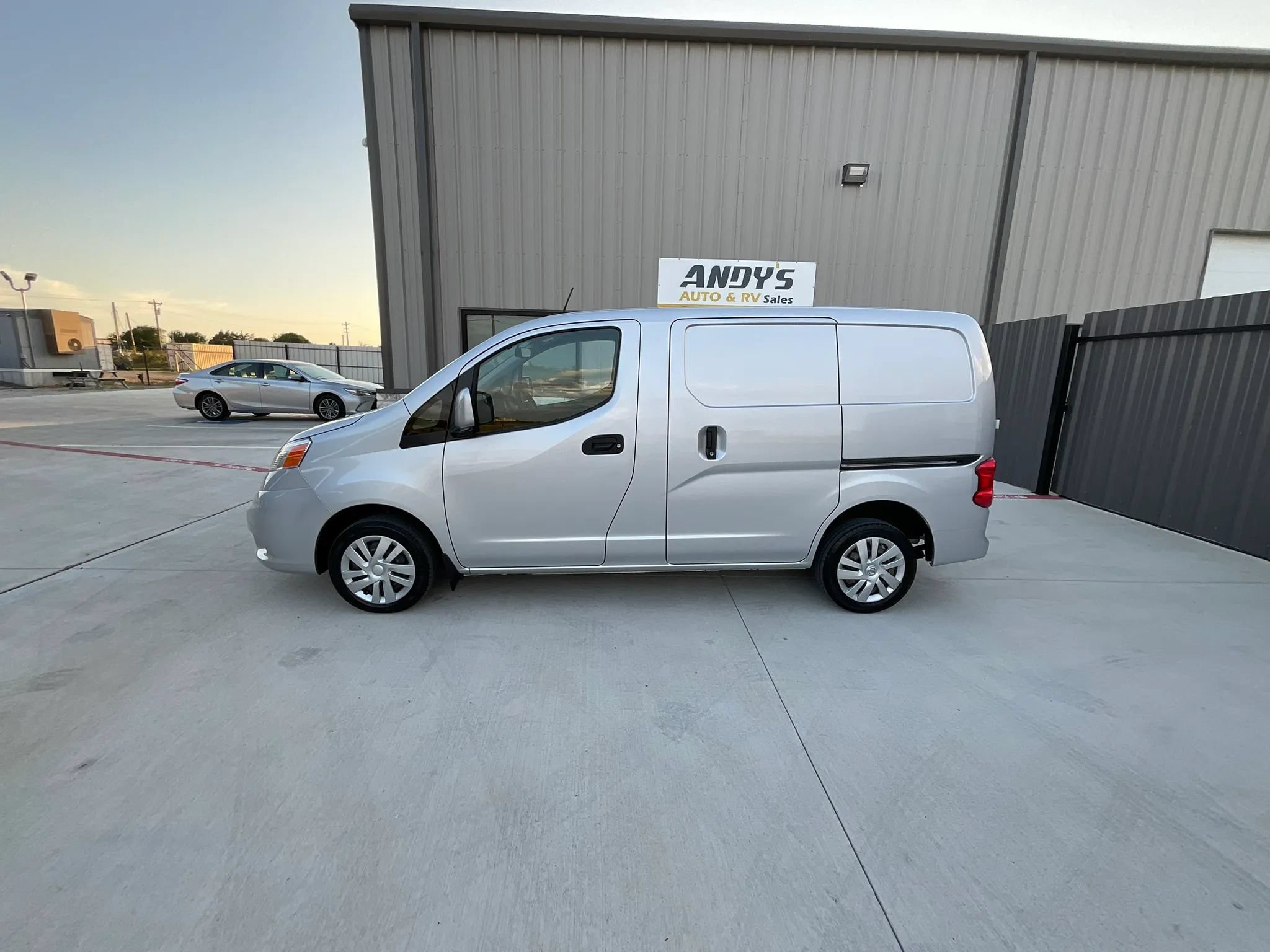 Used 2020 Nissan NV200 SV FWD image 13