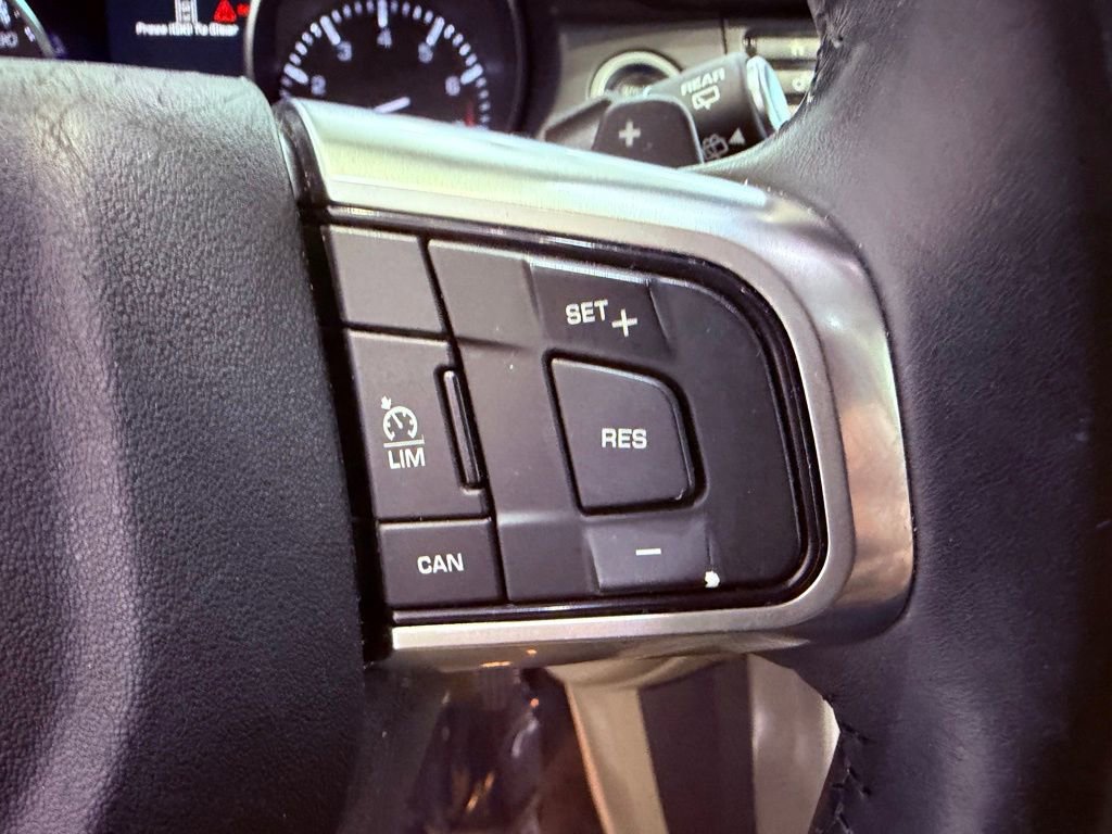 Used 2016 Land Rover Discovery Sport HSE image 24