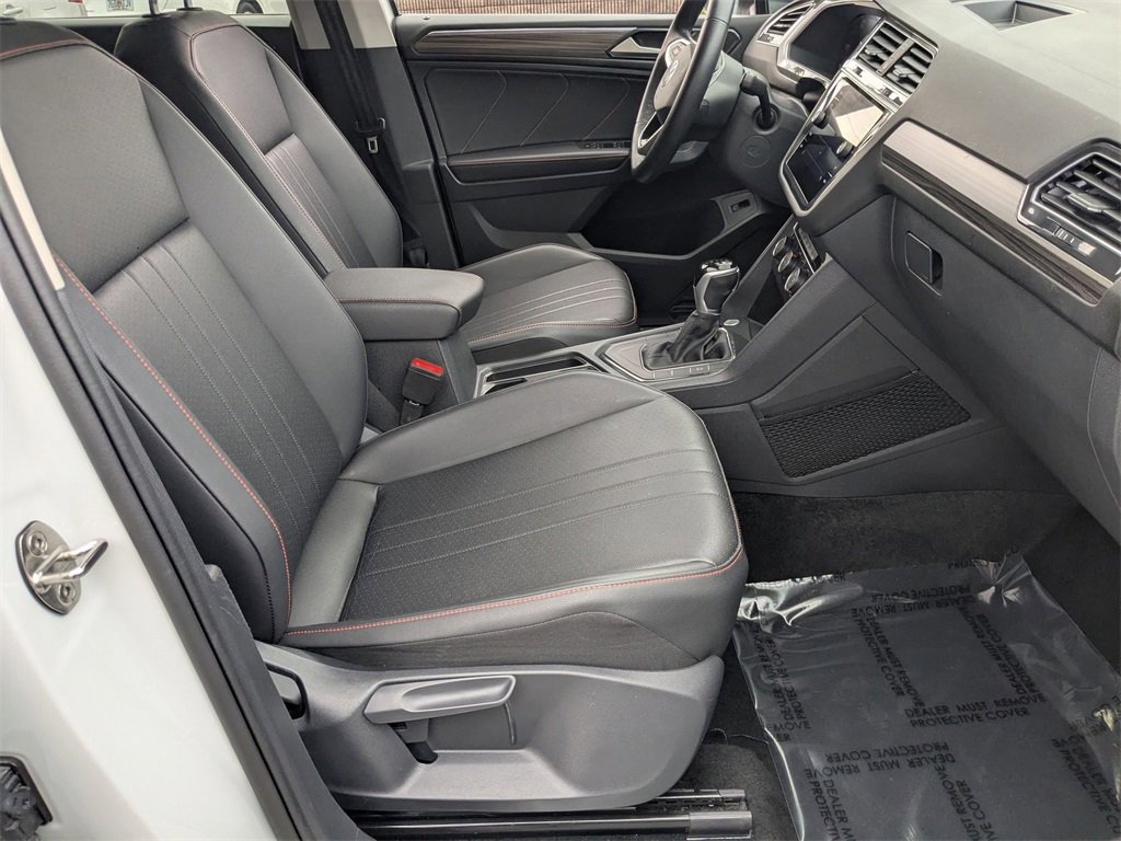Used 2024 Volkswagen Tiguan Wolfsburg Edition image 30