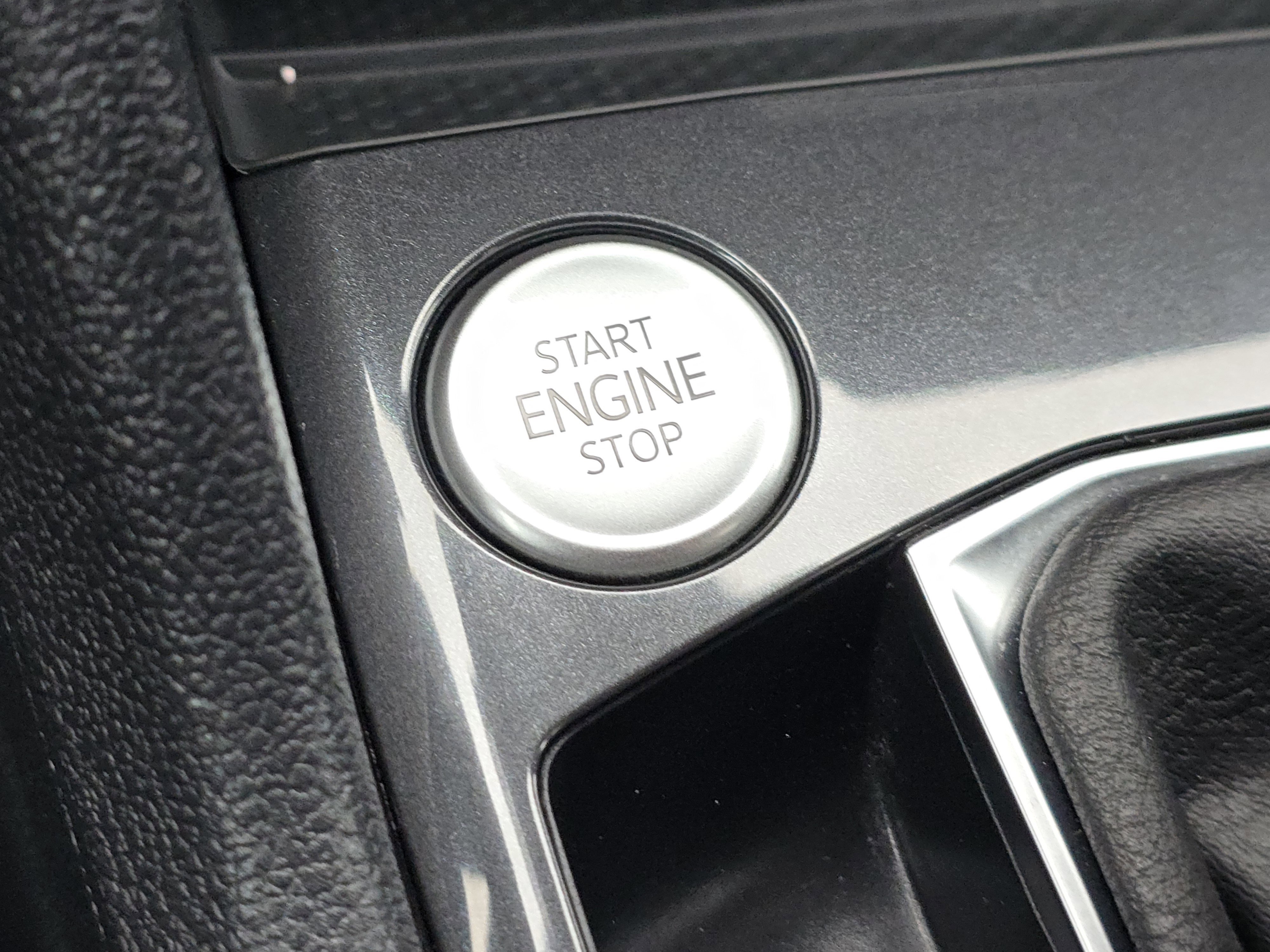 Certified 2023 Volkswagen Tiguan SE image 23