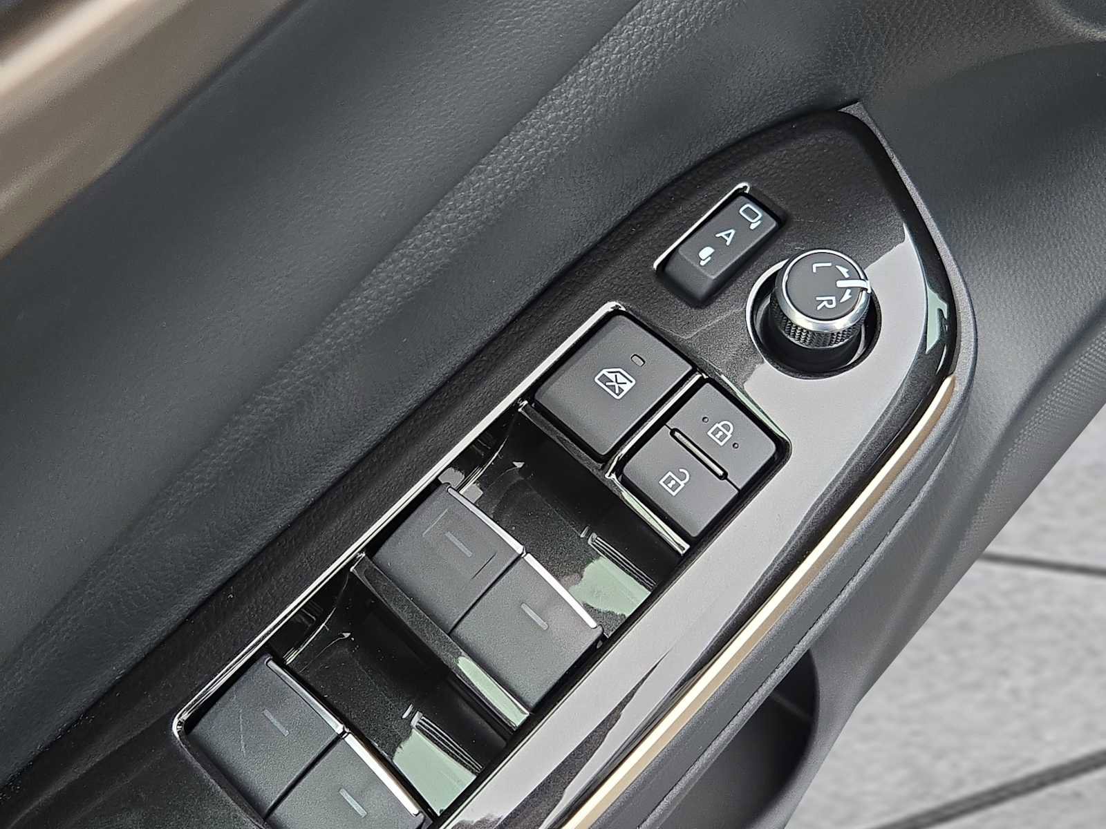 New 2026 Toyota Crown Limited image 11