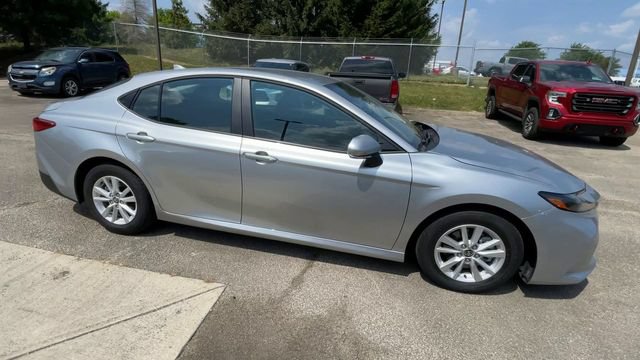 Used 2026 Toyota Camry LE w/ Convenience Package FWD image 3
