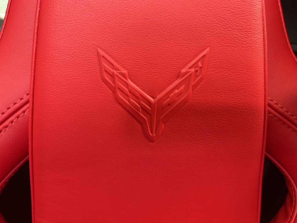 New 2026 Chevrolet Corvette Stingray Coupe w/ Z51 Performance Package RWD image 28