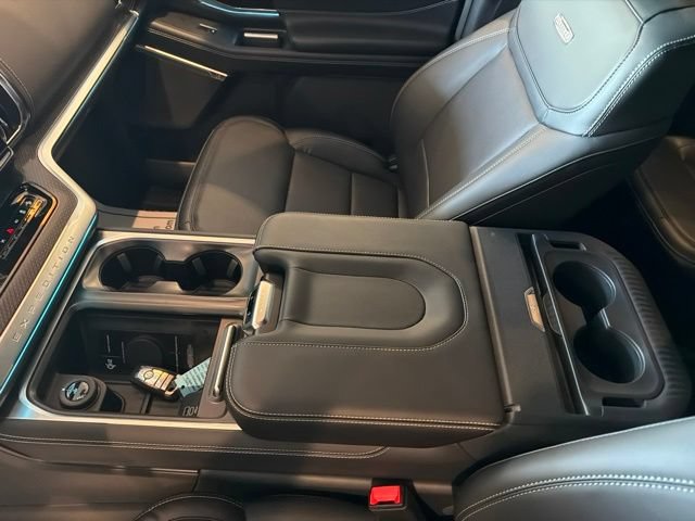 New 2027 Ford Expedition Max Platinum w/ Stealth Appearance Package AWD/4WD image 13