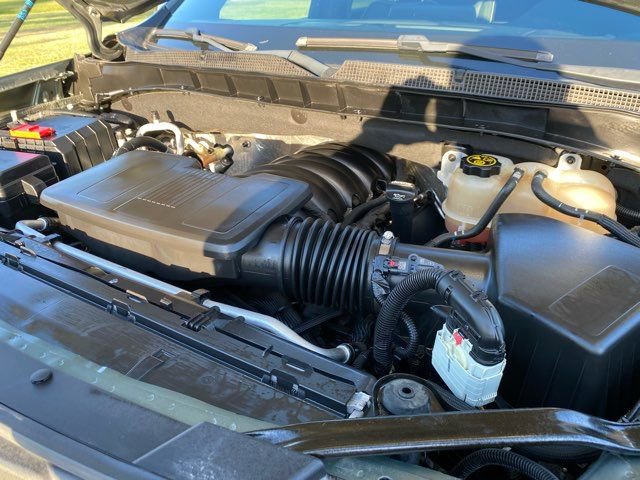Used 2023 Chevrolet Suburban Premier image 29