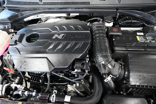 Used 2022 Hyundai Veloster N FWD image 26
