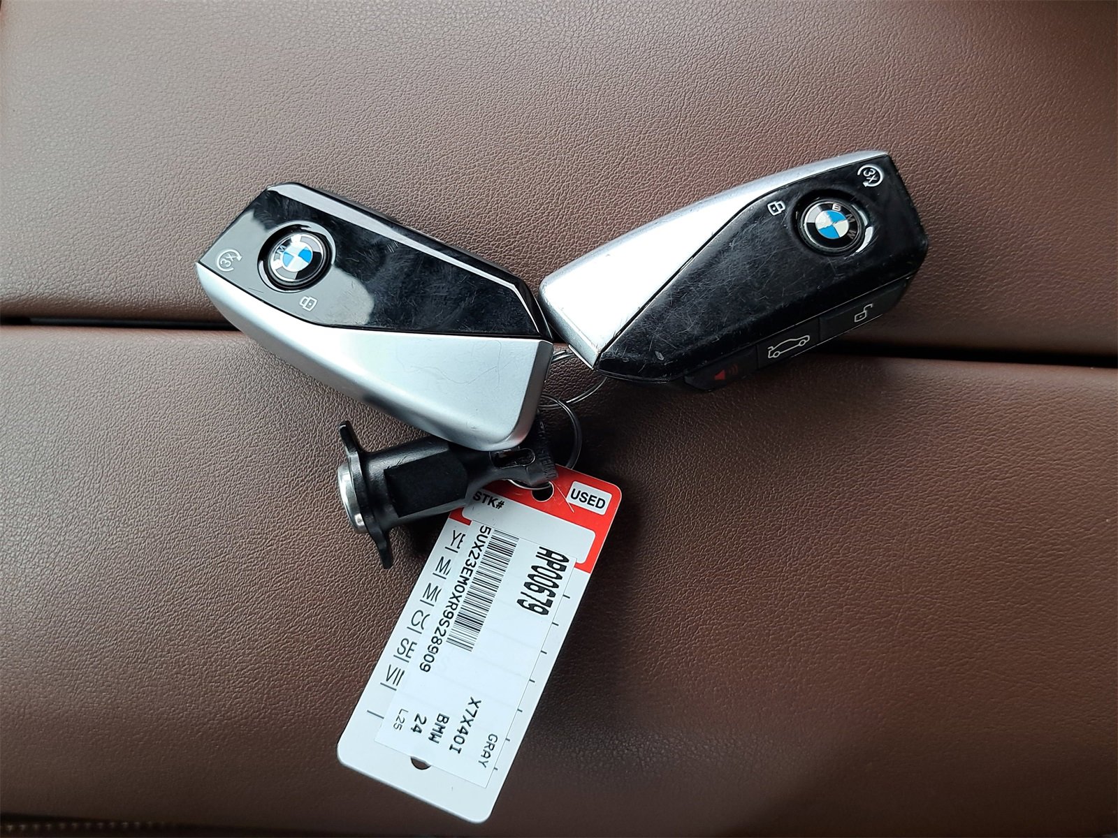 Used 2024 BMW X7 xDrive40i w/ M Sport Package image 40