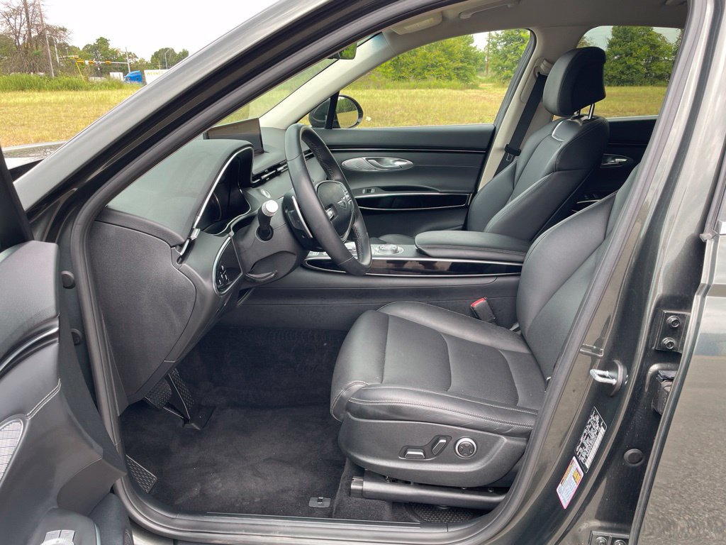 Used 2025 Genesis GV70 2.5T AWD/4WD image 13