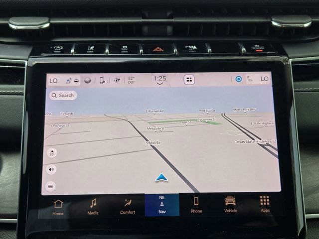 Used 2023 Jeep Grand Cherokee Limited w/ Luxury Tech Group II image 18