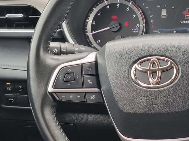Used 2023 Toyota Highlander XLE image 30