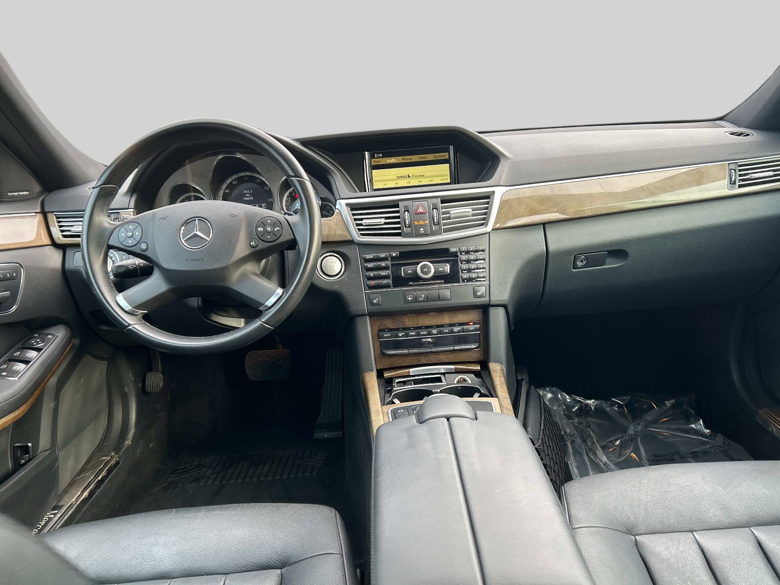 Used 2010 Mercedes-Benz E 350 4MATIC Sedan image 15