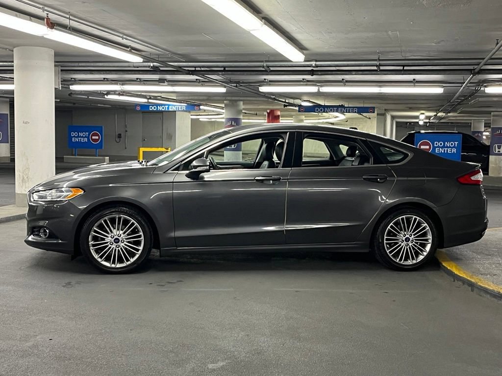 Used 2016 Ford Fusion SE w/ Equipment Group 202A FWD image 26