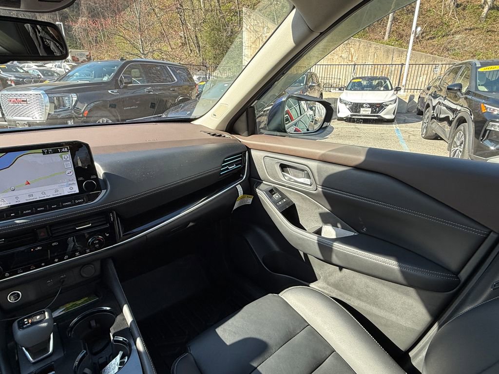 Used 2023 Nissan Rogue SL w/ SL Premium Package AWD/4WD image 15