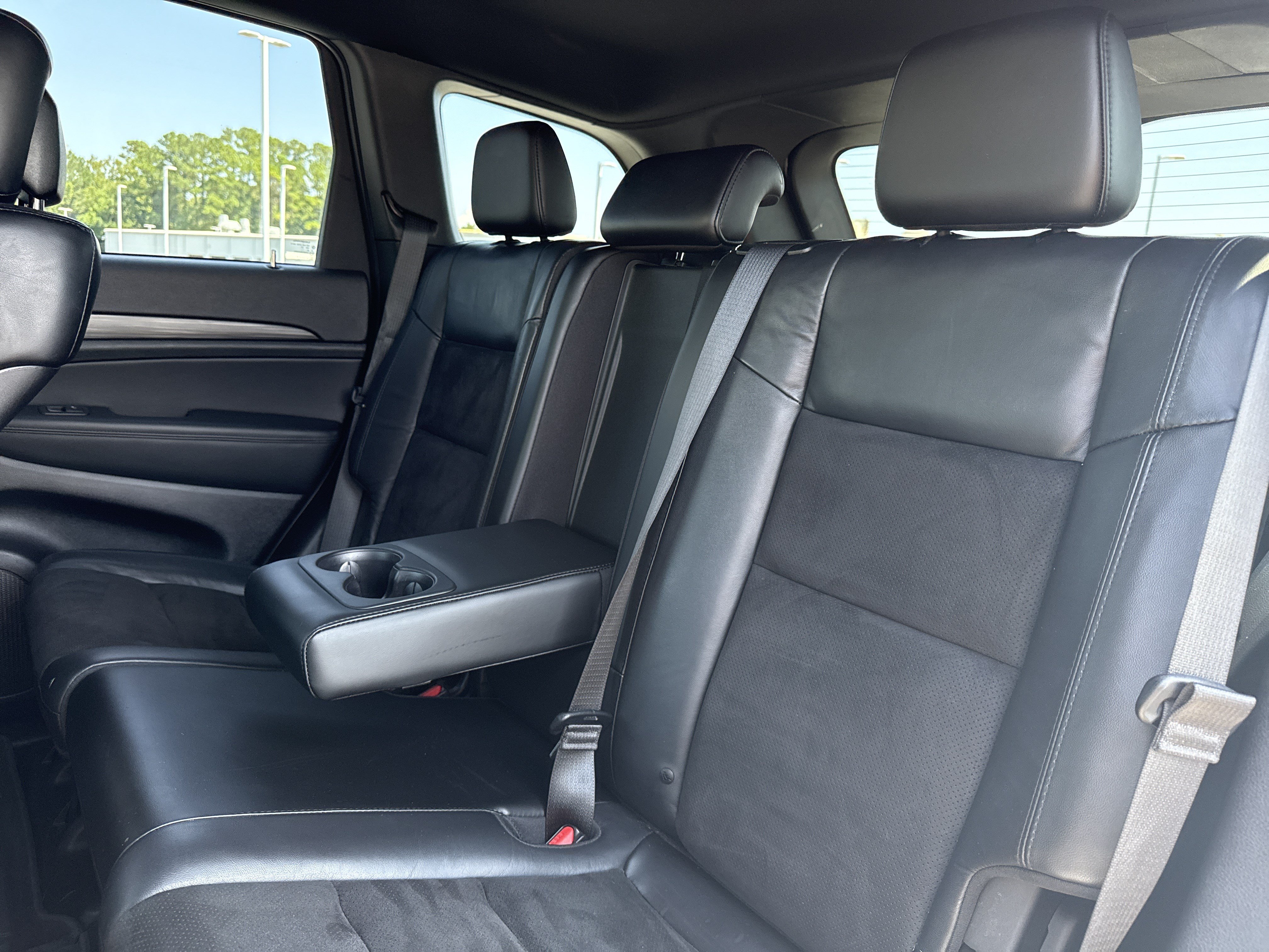 Used 2021 Jeep Grand Cherokee Laredo X AWD/4WD image 30