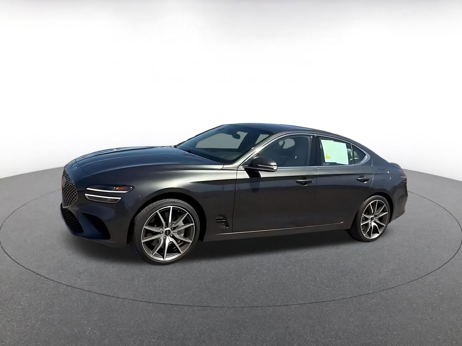 Used 2025 Genesis G70 2.5T image 9